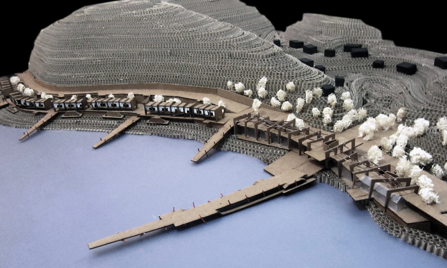 Maqueta topográfica del concurso de recuperación del borde costero de Coliumo